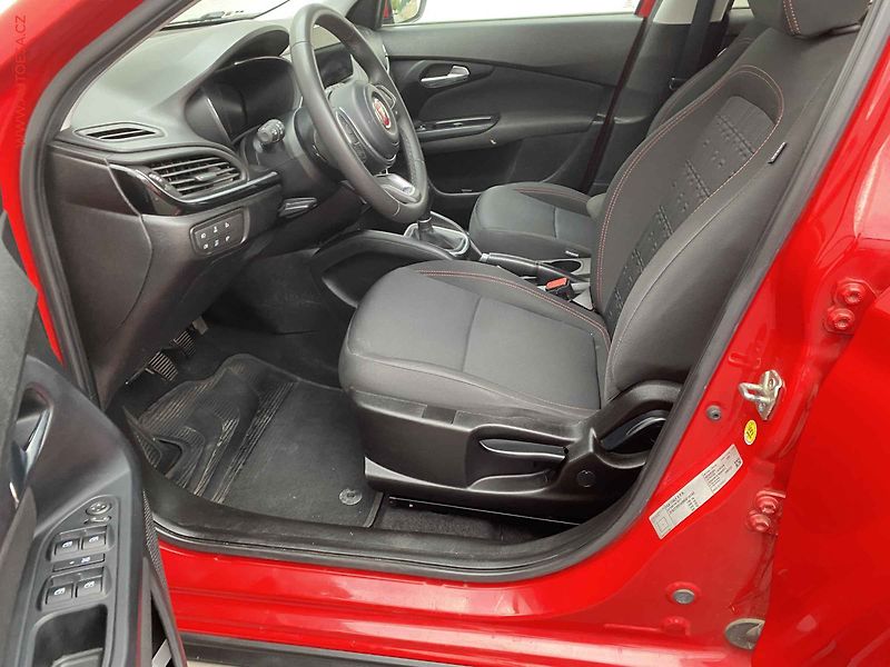Fiat Tipo (2022) 1.0FireFly RED, Cross, LED - fotka 9 z 18