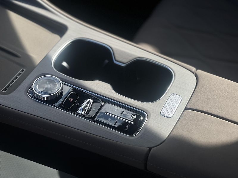 Chery Tiggo 8 PHEV (2026) 1.5 UNIQUE - fotka 12 z 39