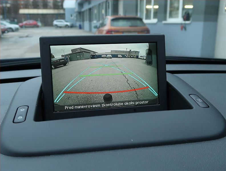 Peugeot 3008 (2016) 1.6 BlueHDi, Automat - fotka 21 z 21