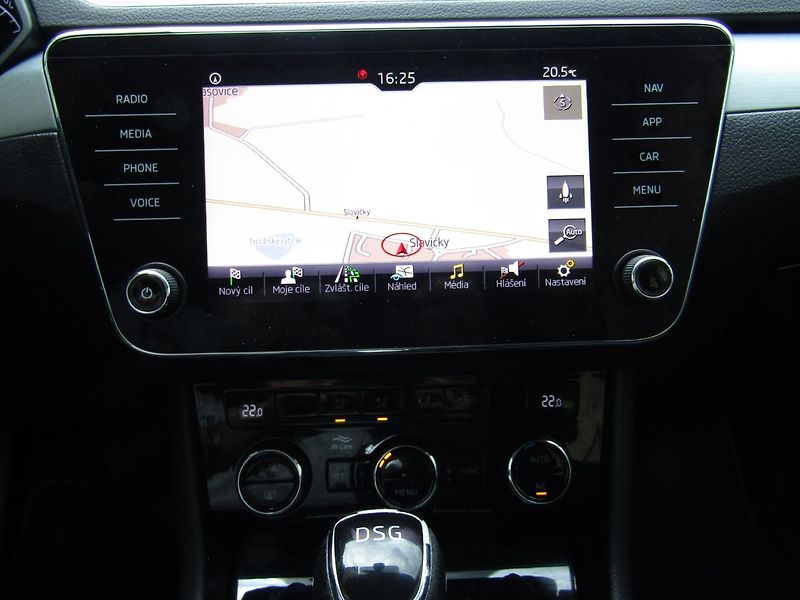 Škoda Superb (2018) 1.6 TDI 88kW DSG - fotka 32 z 38