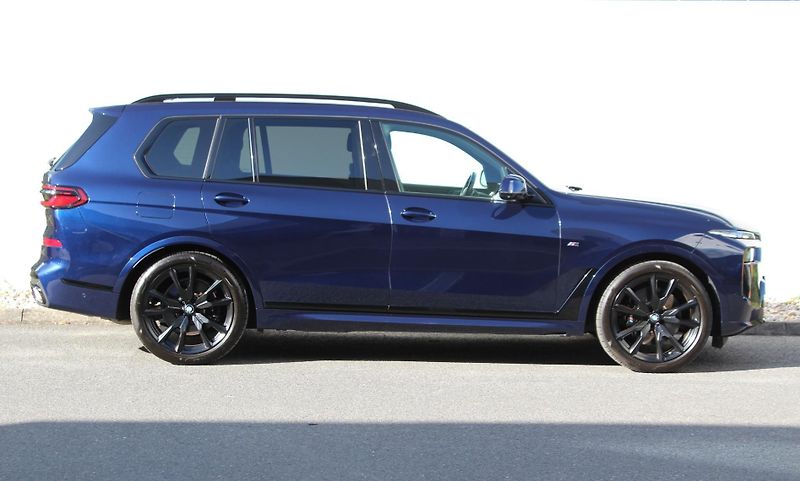 BMW X7 X7 xDrive40d - fotka 3 z 33