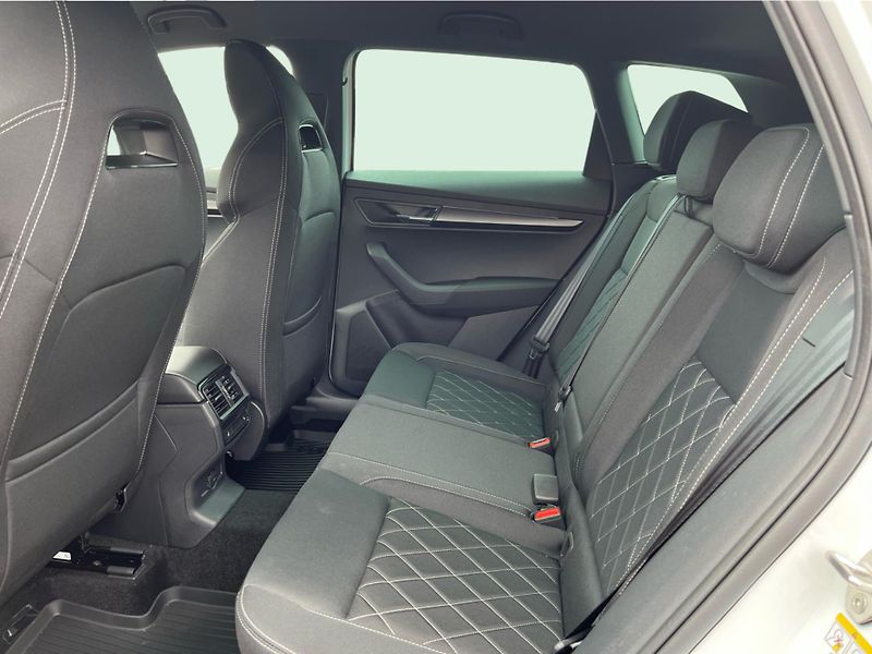 Škoda Karoq SPORTLINE 1.5 A7F 110kW - fotka 12 z 24