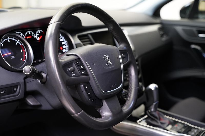 Peugeot 508 - fotka 14 z 29