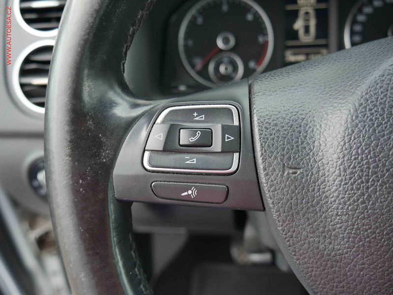 Volkswagen Golf Plus (2010) 2.0 TDi, ČR, AC, tempo, park - fotka 15 z 17