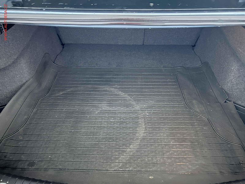 Mazda 6 (2014) 2.0i, 1.maj, Navi, AC - fotka 7 z 16