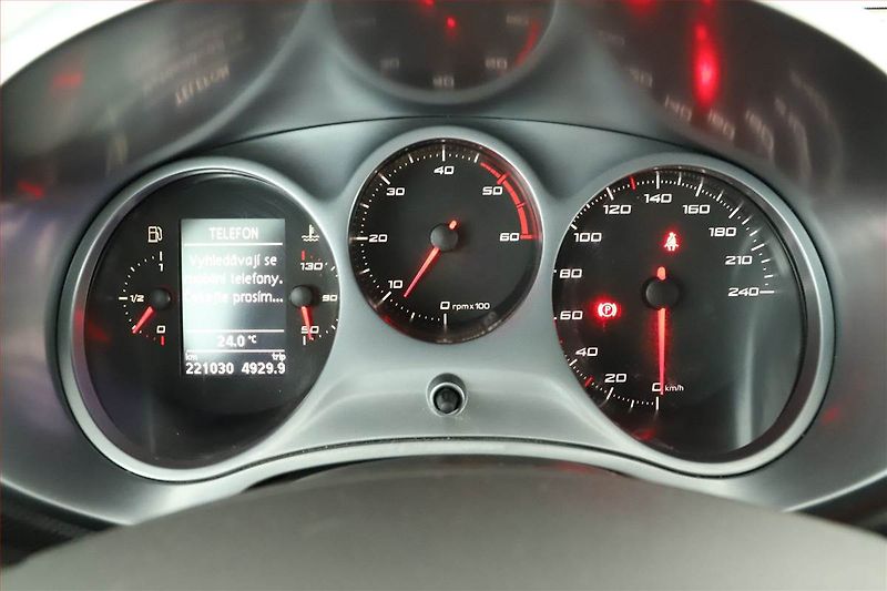 Seat Leon (2011) 1.6 TDI, po STK, jezdí výborně - fotka 8 z 14