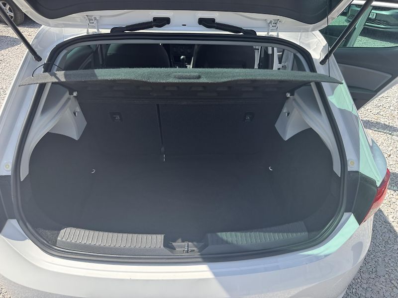 Seat Leon (2016) 1.2TSi,rezervace - fotka 22 z 38