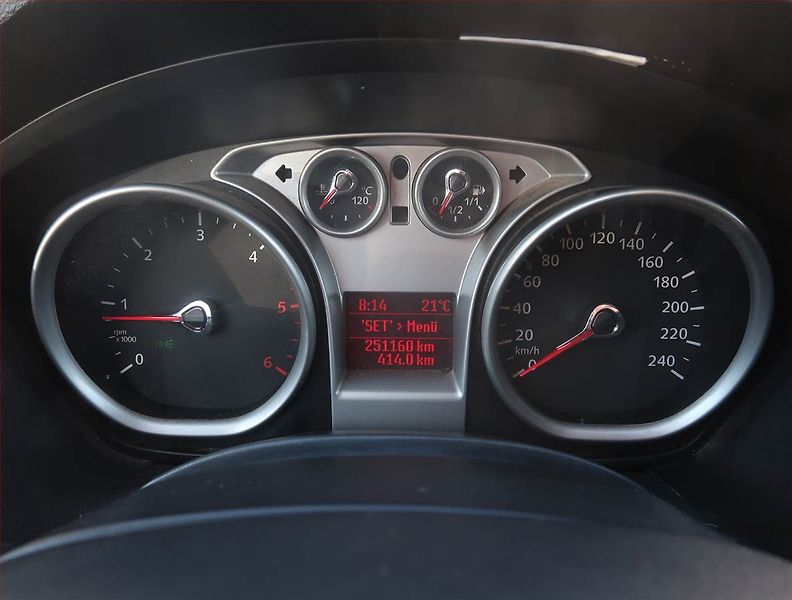 Ford C-MAX (2008) Ghia 1.6 TDCi, Tažné, Klima - fotka 11 z 17