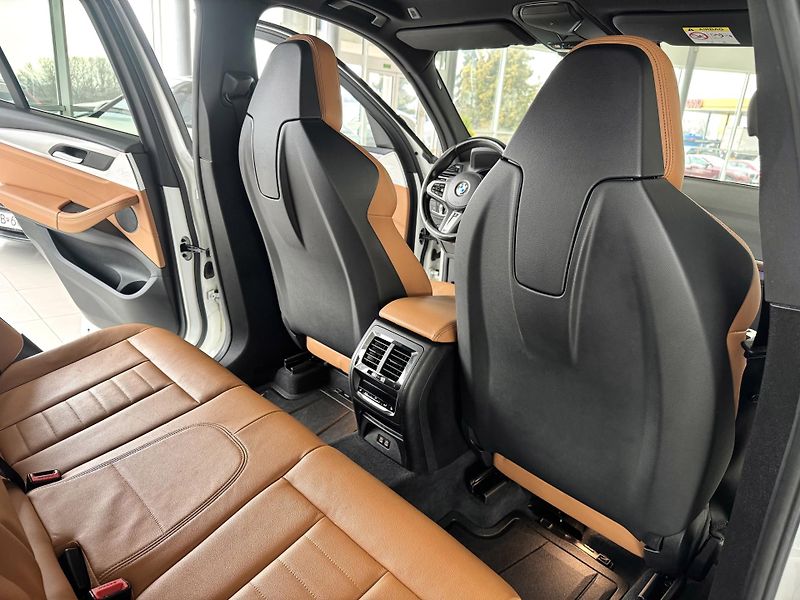 BMW X3 30d xDrive*M-SPORT*Laser*360°K - fotka 16 z 42