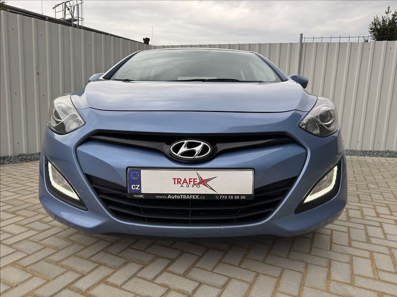 Hyundai i30 1,4 i 73kW ALU klima původ ČR - fotka 2 z 50