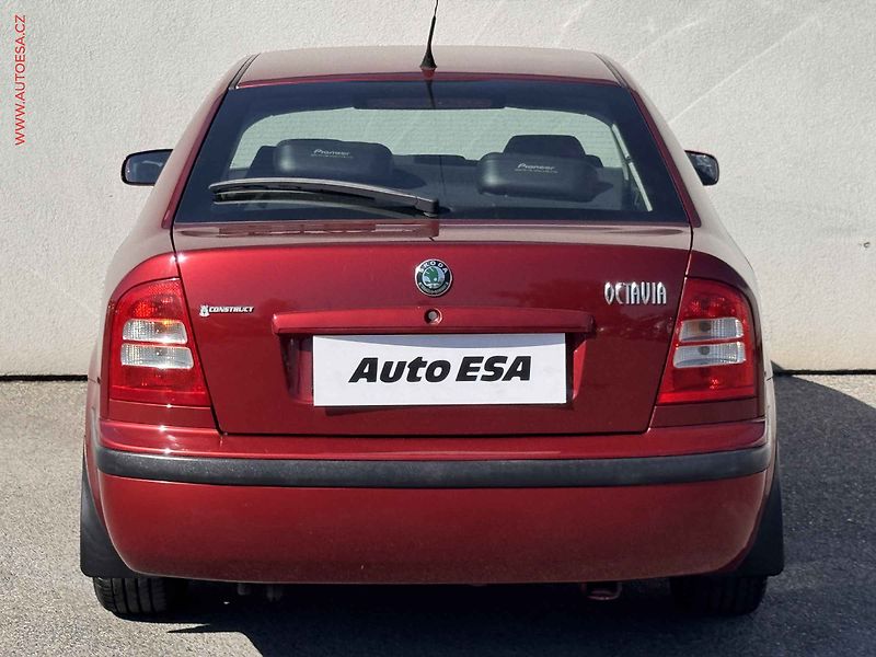 Škoda Octavia (2004) 1.6i, ČR, Klima - fotka 5 z 13