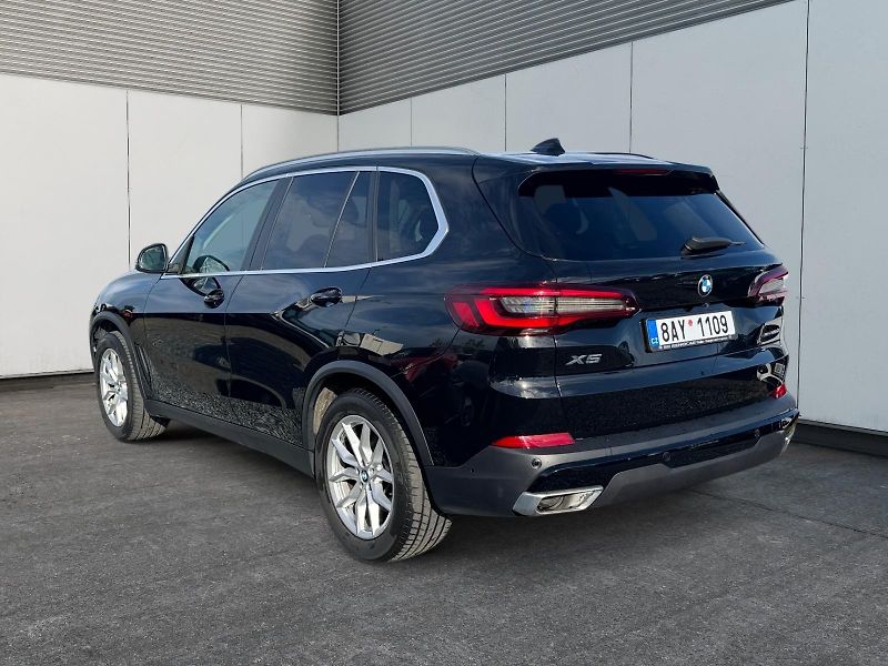 BMW X5 (2021) xDRIVE 30d 210kW 4x4 TAŽNÉ CZ  - fotka 4 z 11