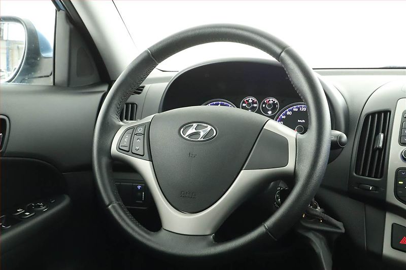 Hyundai i30 (2011) 1.4 CVVT, ČR,1.maj, Serv.kniha - fotka 8 z 13
