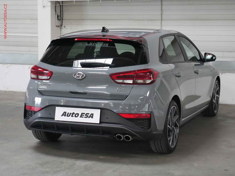 Hyundai i30 (2022) 1.6CRDi, 2.maj,ČR, LED - fotka 6 z 17