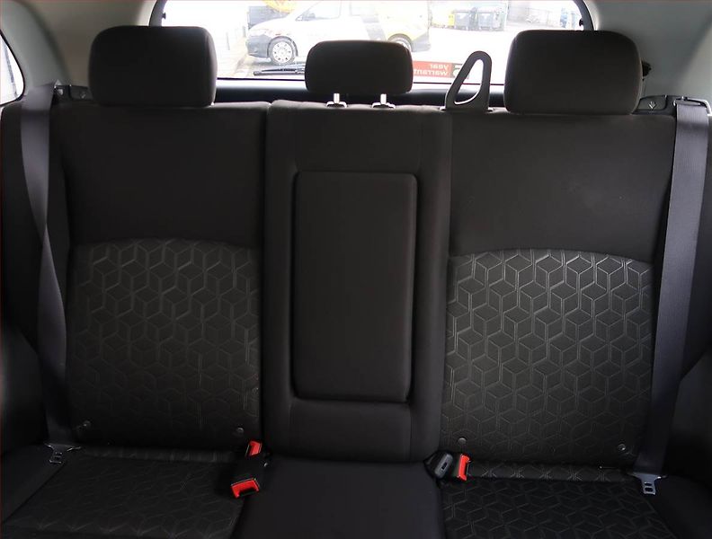 Mitsubishi ASX (2020) 2.0 MIVEC, ČR,1.maj - fotka 10 z 18