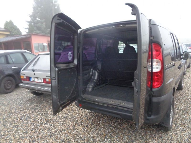 Fiat Dobló 1,4 - fotka 7 z 11