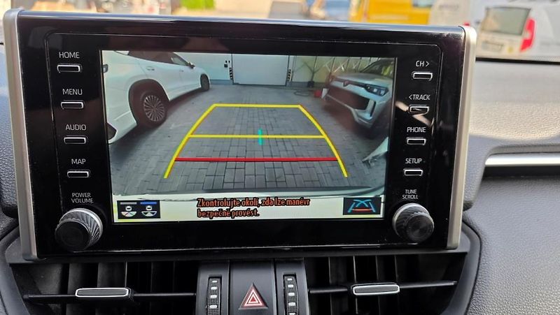 Toyota RAV4 (2019) 2.5i HEV Comfort AWD Tažné - fotka 29 z 35