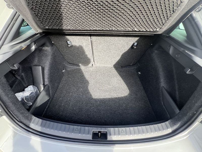Škoda Scala Monte Carlo 1.0 TSI 85 kW - fotka 15 z 34