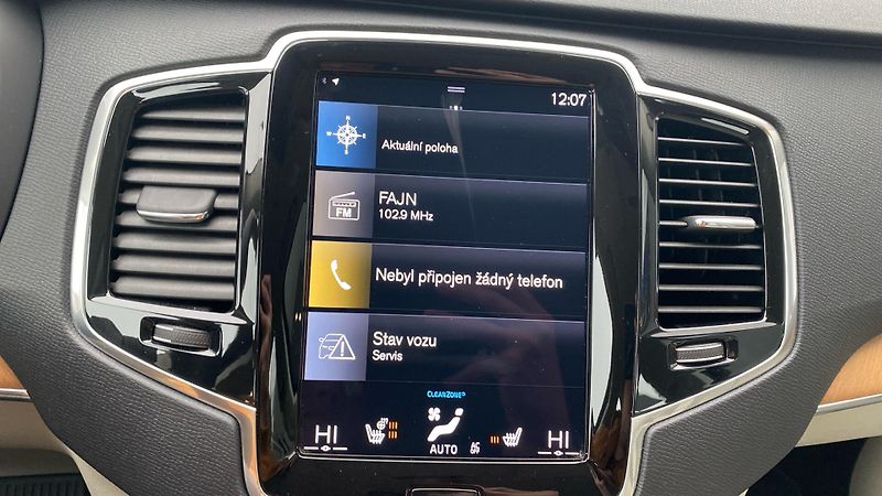 Volvo XC90 MOMENTUM PRO, B5 AWD, 173+10 k - fotka 17 z 32
