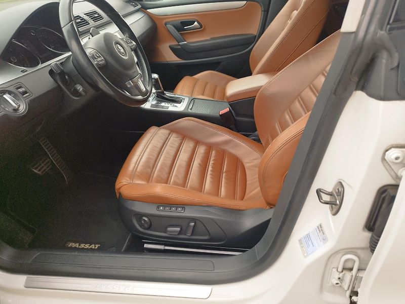 Volkswagen Passat CC 2.0TDI, volat-608 081 843 - fotka 10 z 21