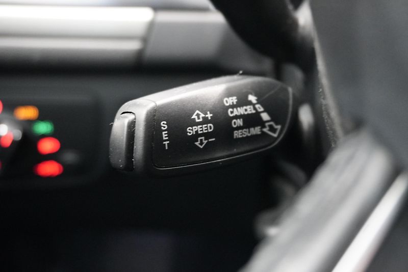 Audi A6 (2014) A6 2,0 TFSI S-LINE AUTOMAT - fotka 23 z 32