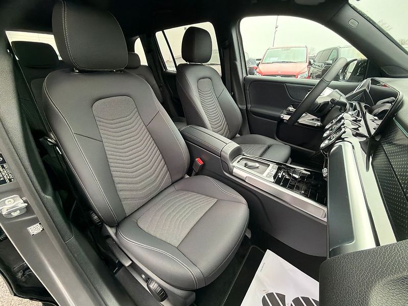 Mercedes-Benz GLB 200 d 4MATIC Progressive E - fotka 29 z 34