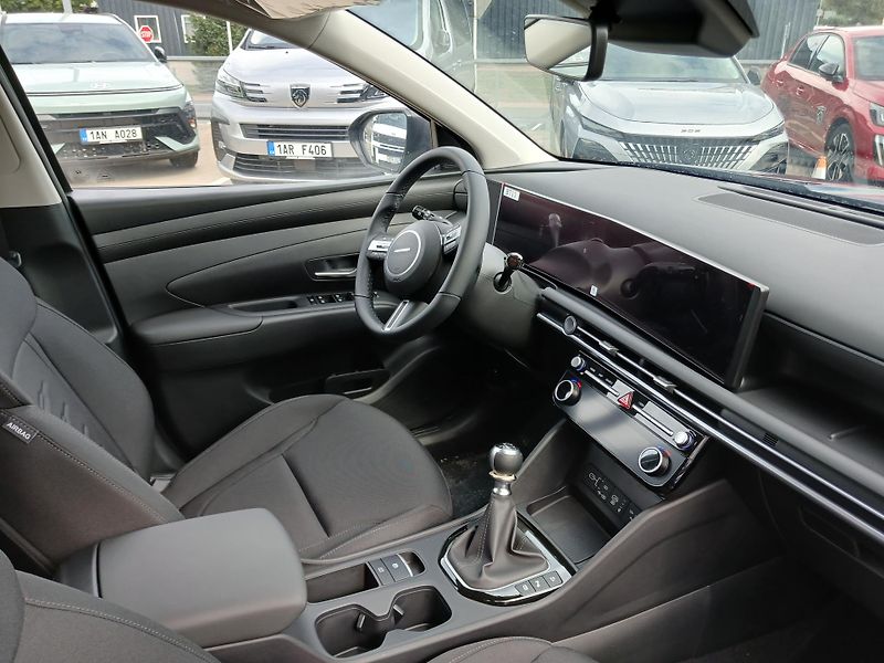 Hyundai Tucson 1,6 T-GDI SMART Nový vůz - fotka 11 z 12