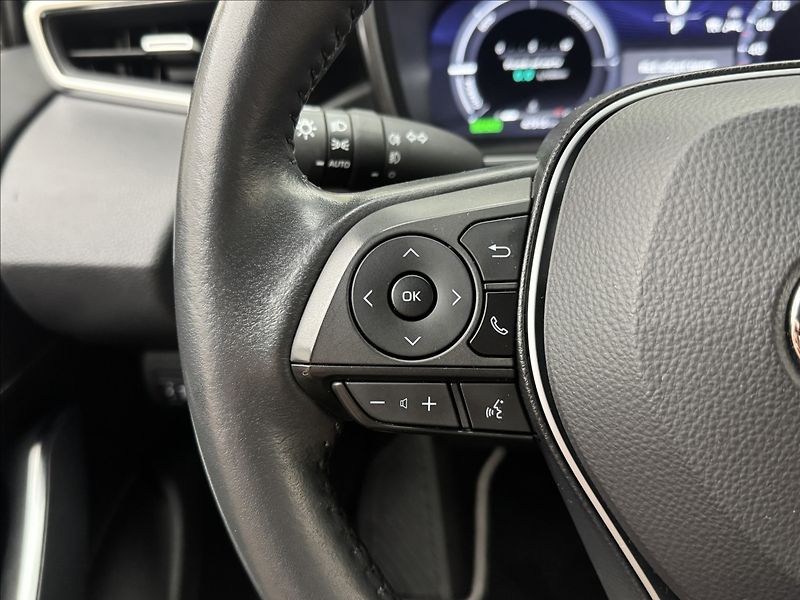 Toyota Corolla 1,8 HYBRID STYLE ACC 1.MAJ ČR - fotka 10 z 42