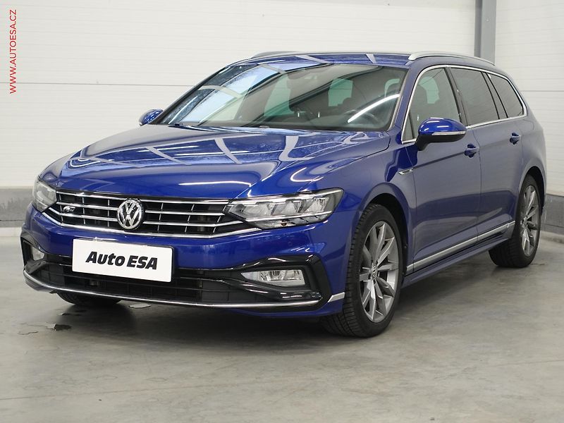 Volkswagen Passat (2019) 2.0 TSI, ČR, R-Line, DSG - fotka 3 z 23