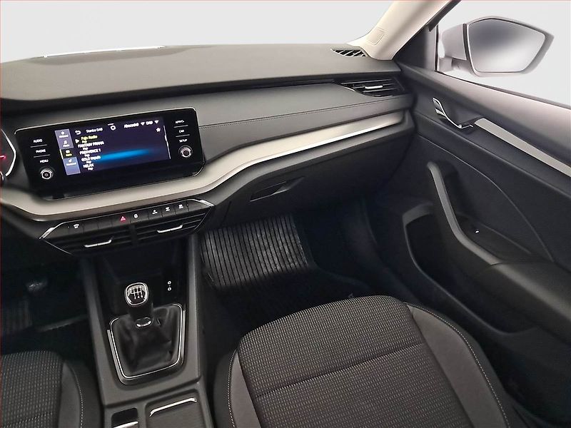 Škoda Octavia (2022) Ambition 2.0 TDI, ČR,1.maj - fotka 8 z 22