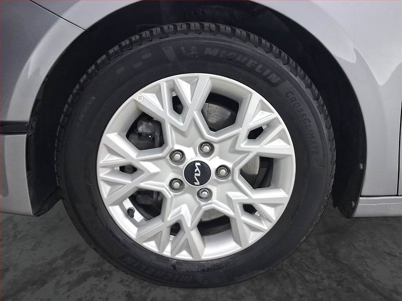 Kia Ceed (2022) 1.5 T-GDI, ČR,1.maj - fotka 14 z 20