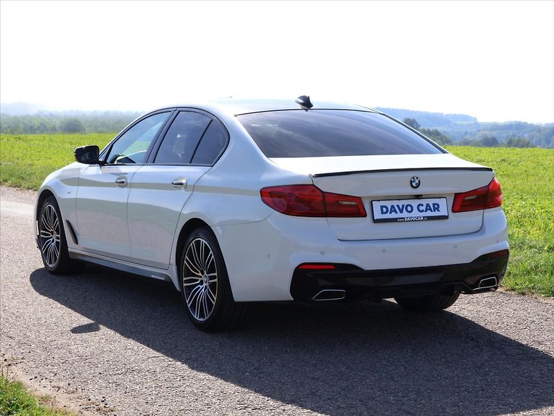 BMW Řada 5 3,0 530d 195kW xDrive CZ - fotka 5 z 39