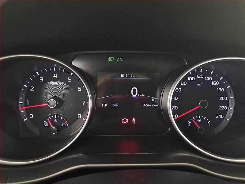 Kia Ceed (2022) 1.5 T-GDI, Serv.kniha - fotka 11 z 18