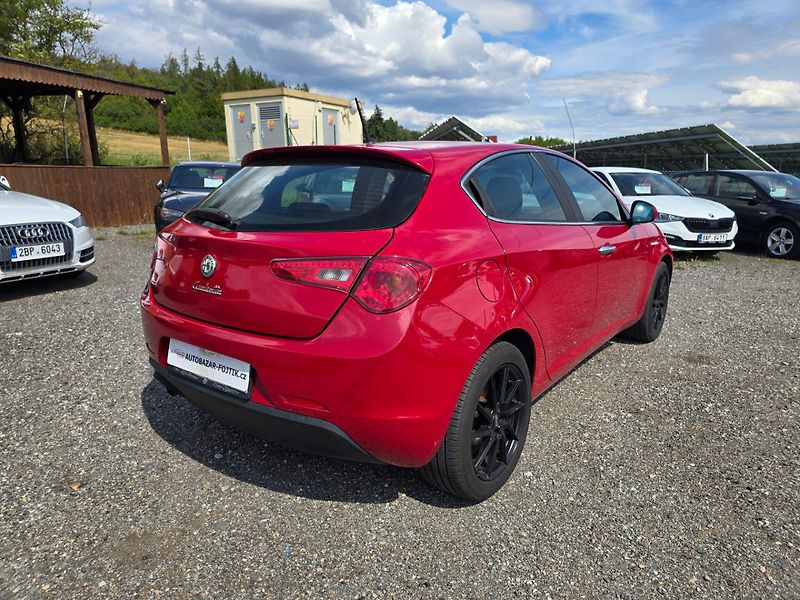 Alfa Romeo Giulietta (2011) 1.4T Exclusive - fotka 7 z 22