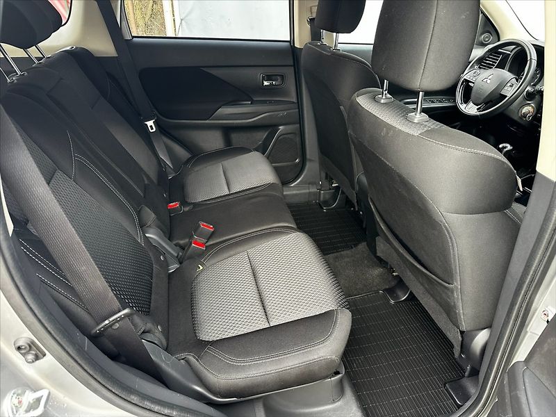 Mitsubishi Outlander 2,0 MIVEC, CZ, 1.majitel, DPH! - fotka 12 z 38