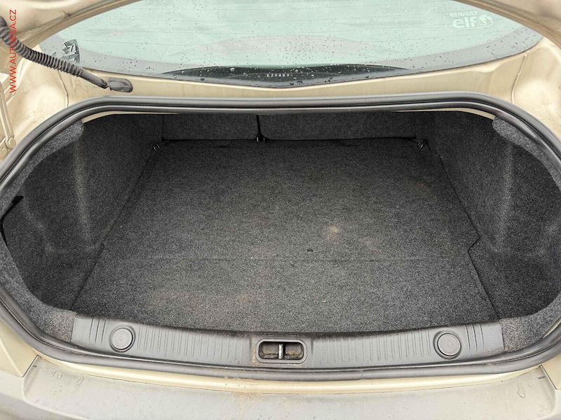 Renault Mégane (2007) 1.6i 16V, ČR - fotka 7 z 14