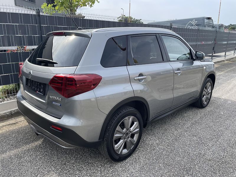 Suzuki Vitara (2021) 1.4 BoosterJet Hybrid - fotka 4 z 33