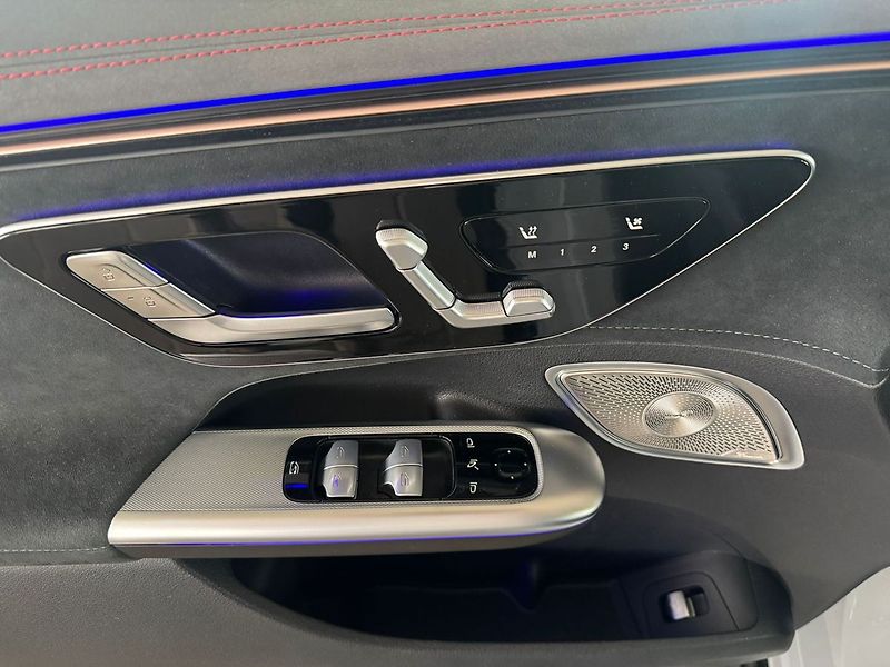 Mercedes-Benz EQE 350 4M Electric Art Edition - fotka 11 z 15
