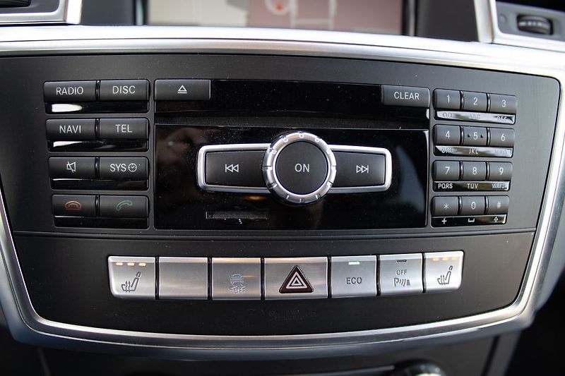 Mercedes-Benz Třídy M Servisované, tažné, 4x4, 225kW - fotka 20 z 34