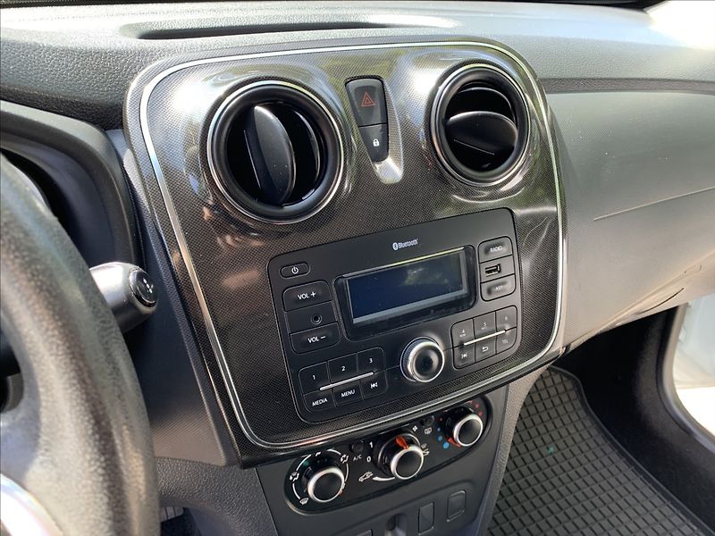 Dacia Logan 1,0 SCe ČR,SERVISKA,KLIMA - fotka 11 z 18