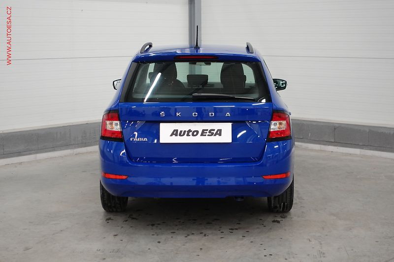 Škoda Fabia (2021) 1.0 TSi, 2.maj,ČR, Ambition - fotka 5 z 21