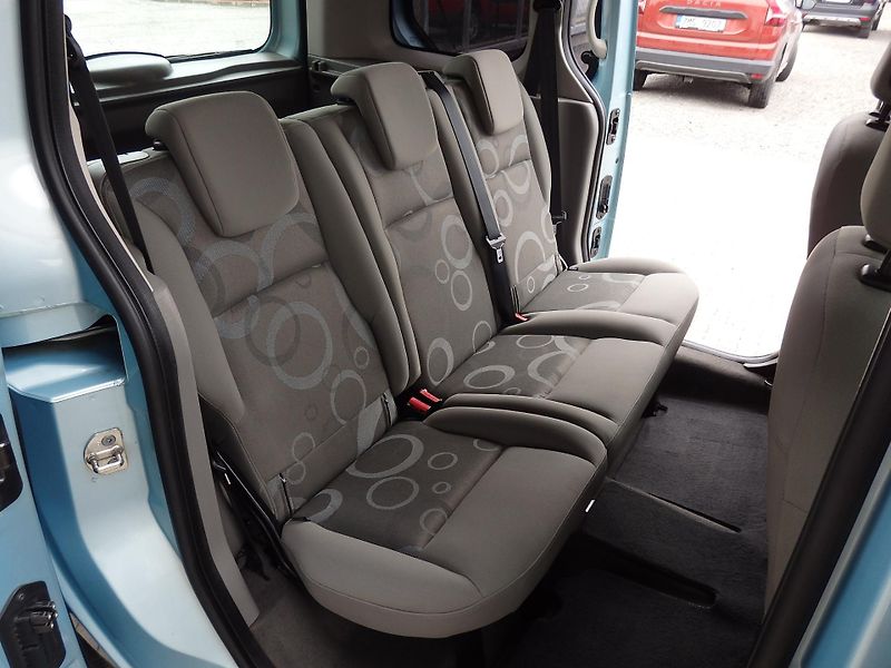 Renault Kangoo 1.6i 4x AIRBAG, KLIMATIZACE - fotka 11 z 15