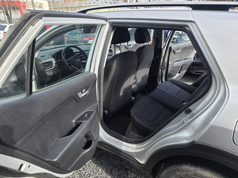 Kia Stonic 1.0 T Kamera  - fotka 6 z 12