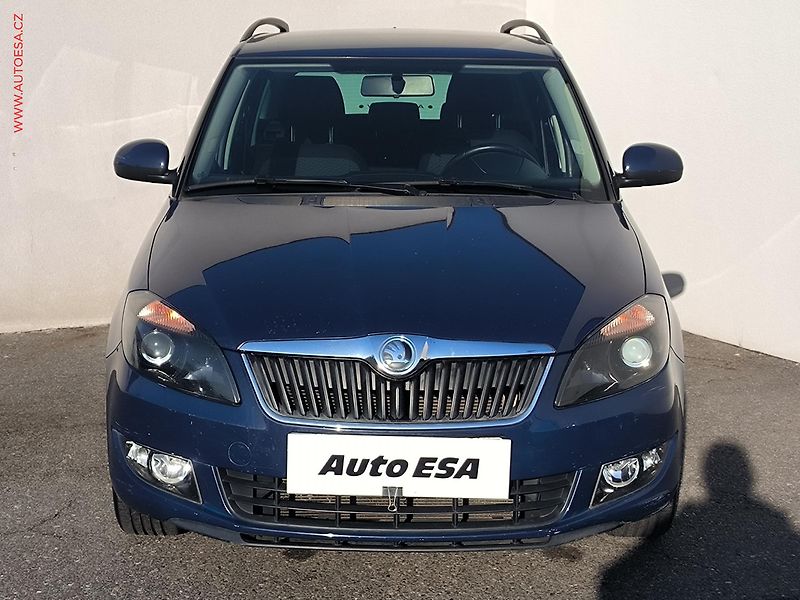 Škoda Fabia (2014) 1.2 TSi, 2.maj,ČR, Ambition - fotka 2 z 15