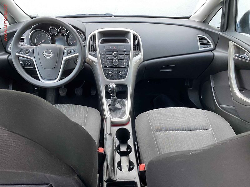 Opel Astra (2012) 1.4 T, Edition, AC, TZ - fotka 8 z 18