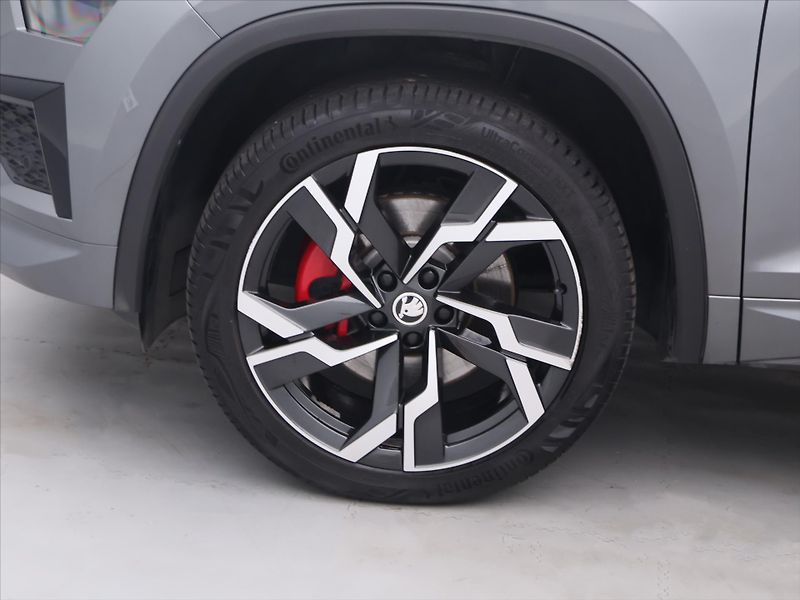 Škoda Kodiaq 2,0 TSI RS 180kW DSG 4x4 DPH - fotka 25 z 32
