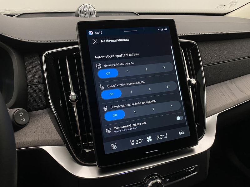 Volvo XC90 T8 AWD RECHARGE ULT REZERVACE - fotka 48 z 68