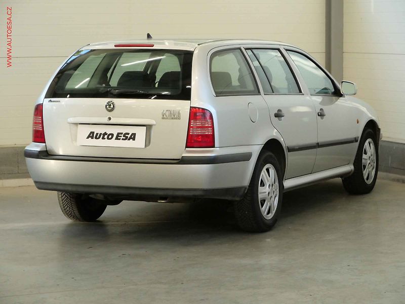 Škoda Octavia (1999) 1.8i, ČR - fotka 4 z 16