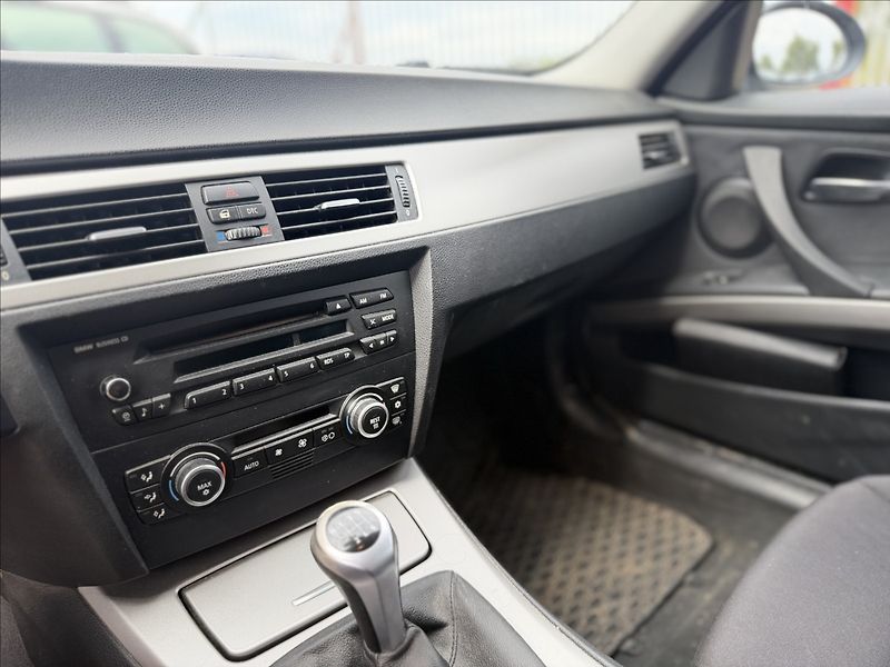 BMW Řada 3 2,0 d 120kW NOVÁ STK - fotka 11 z 19