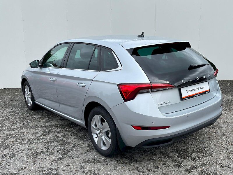 Škoda Scala (2022) 1.5 TSI 110kW Style - fotka 18 z 27